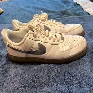 Nike Air Force 1 Low Premium White Metallic Silver